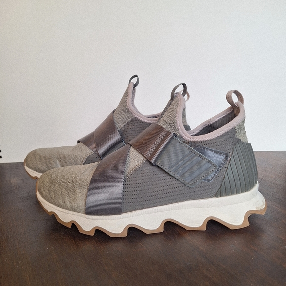 Sorel Shoes - NWOT Sorel Womens Alpine Tundra Kinetic Athletic Shoes Sz 10 Very Good Condition